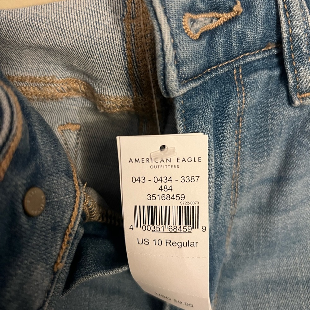 American Eagle size 8 jeans